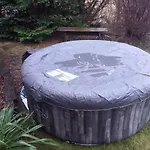 Bed & Breakfast Dom Z Sauna I Jacuzzi- Na Wylacznosc Lub Serock