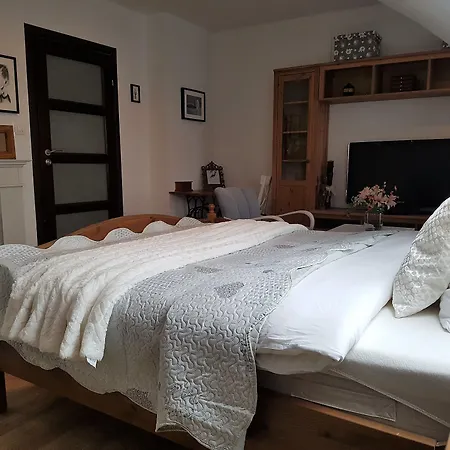 Dom Z Sauna I Jacuzzi- Na Wylacznosc Lub Bed & Breakfast Serock