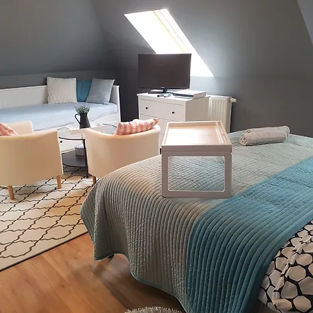 Bed & Breakfast Dom Z Sauna I Jacuzzi- Na Wylacznosc Lub Serock
