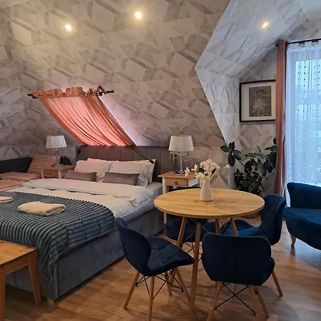 Bed & Breakfast Dom Z Sauna I Jacuzzi- Na Wylacznosc Lub Pokoje Serock