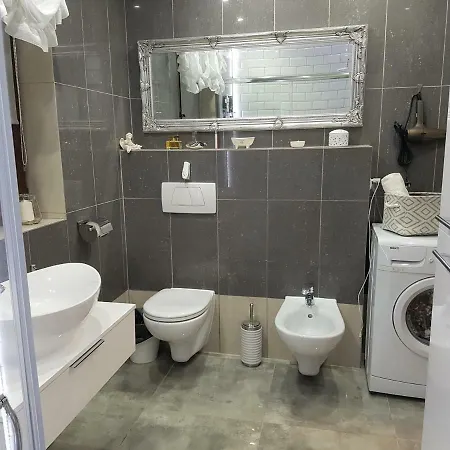 Bed & Breakfast Dom Z Sauna I Jacuzzi- Na Wylacznosc Lub Pokoje Serock