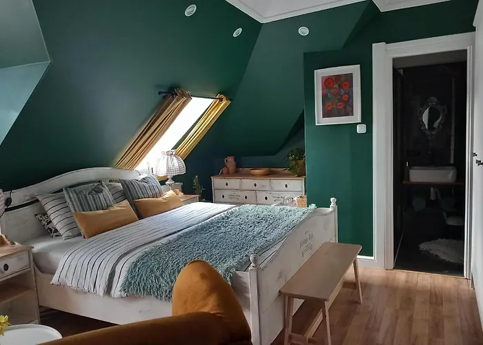 Dom Z Sauna I Jacuzzi- Na Wylacznosc Lub Pokoje 5*