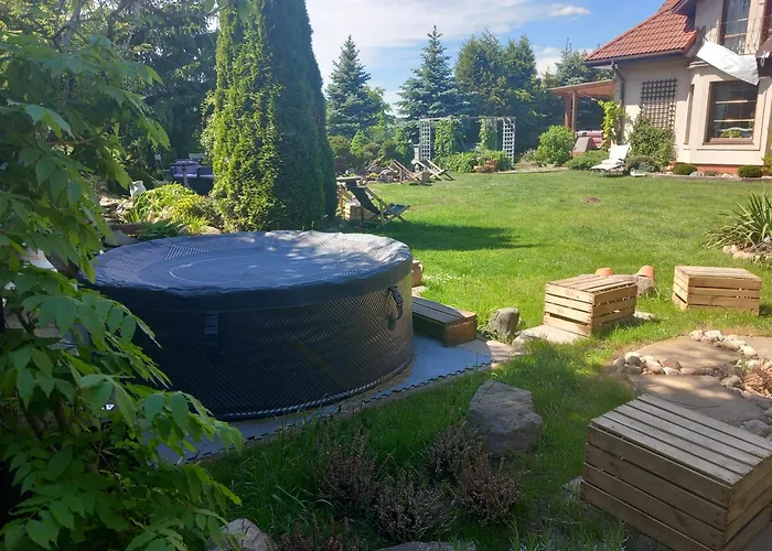 Dom Z Sauna I Jacuzzi- Na Wylacznosc Lub Pokoje Bed & Breakfast 5*