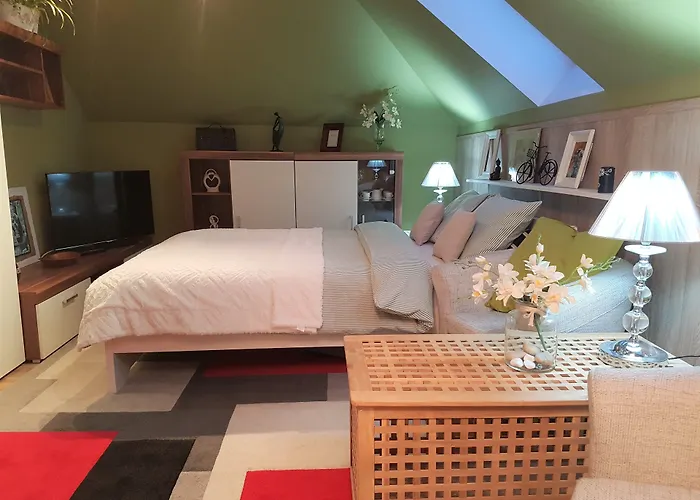 Dom Z Sauna I Jacuzzi- Na Wylacznosc Lub Pokoje 5*