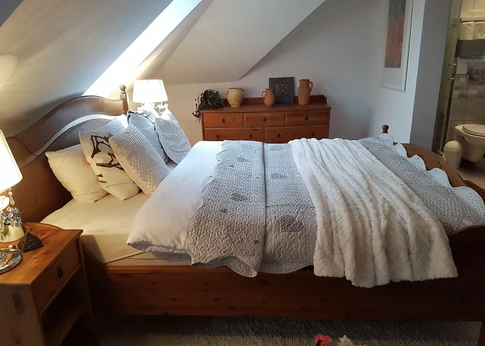 Bed & Breakfast Dom Z Sauna I Jacuzzi- Na Wylacznosc Lub Pokoje