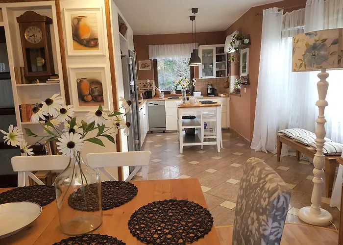 Dom Z Sauna I Jacuzzi- Na Wylacznosc Lub Pokoje Bed & Breakfast Serock