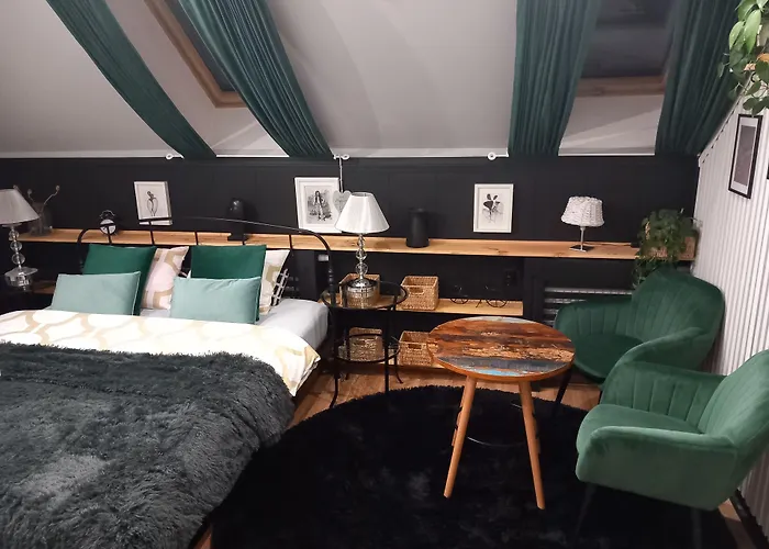 Dom Z Sauna I Jacuzzi- Na Wylacznosc Lub Pokoje Bed & Breakfast 5*