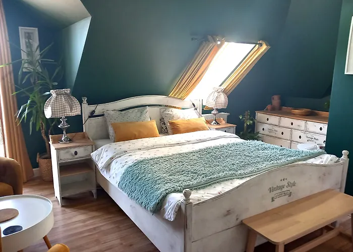 Bed & Breakfast Dom Z Sauna I Jacuzzi- Na Wylacznosc Lub Pokoje