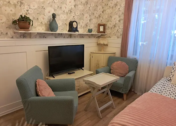 Bed & Breakfast Dom Z Sauna I Jacuzzi- Na Wylacznosc Lub Pokoje 5*