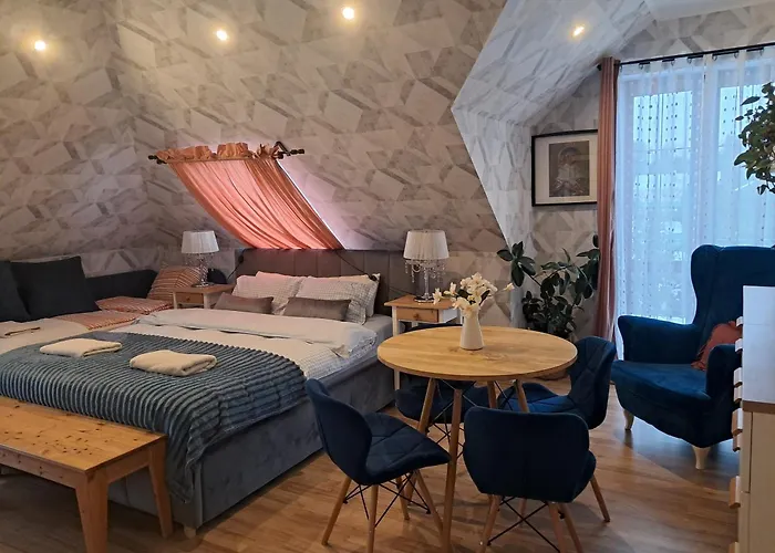 Bed & Breakfast Dom Z Sauna I Jacuzzi- Na Wylacznosc Lub Pokoje Serock